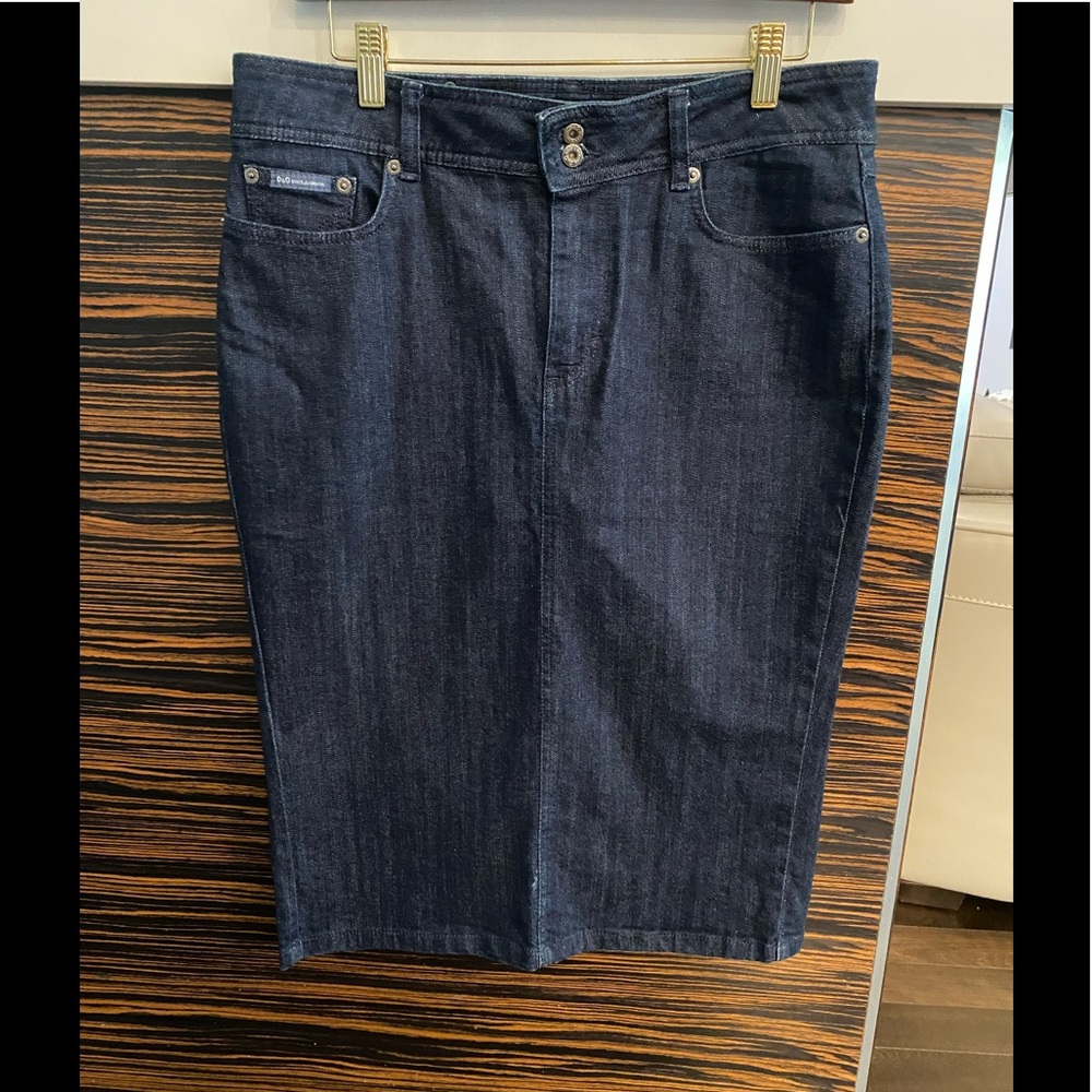 Dolce&Gabbana Denim Knee Length Skirt!
